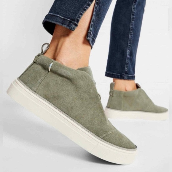 NWT Toms Riley Trainers Olive Suede Mid-Cut Lace-Up Fashion Sneaker Ankle Bootie - Picture 1 of 8